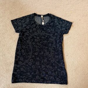 lululemon athletica navy Short Sleeve Tee